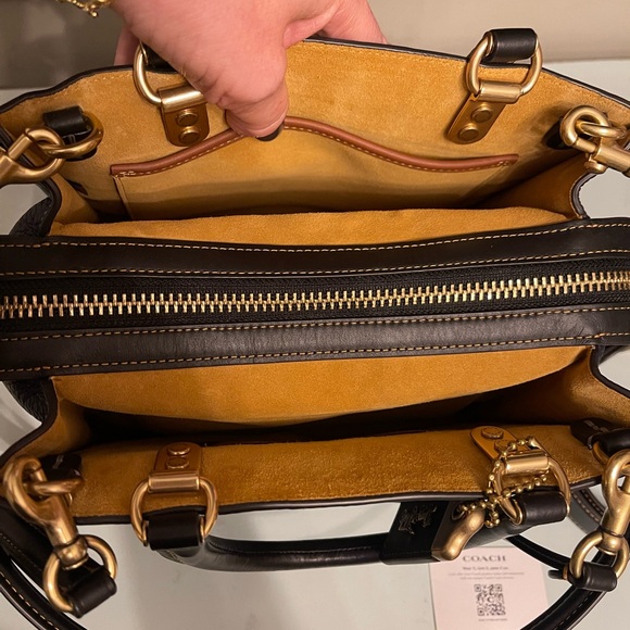 Coach leather Rogue medium like New purse - Picture 10 of 16
